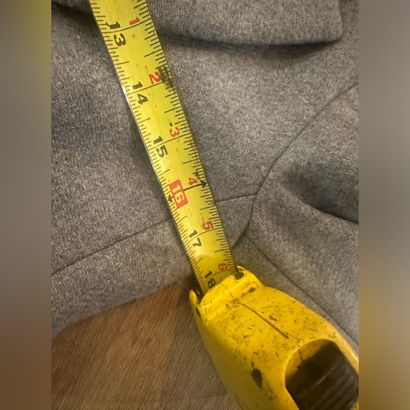 ZARA FELT TEXTURE COAT
GRAY SIZE XS - Picture 7 of 8